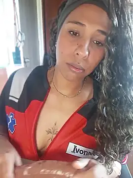 Ivon_C Chat XXX in diretta