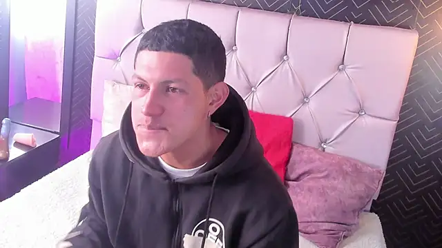 Tony_Zackk লাইভ XXX চ্যাট