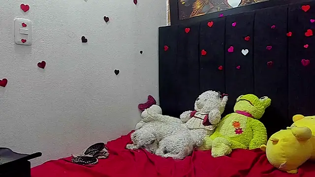 Evaaross_2345's Live XXX Chat