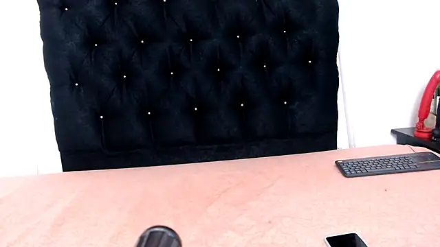 Czat XXX na żywo – SCARLETVELVET_