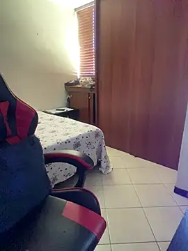 Chat +18 de Miaswwe ao vivo
