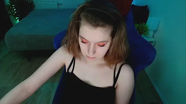 XXX chat uživo modela CranberryHot