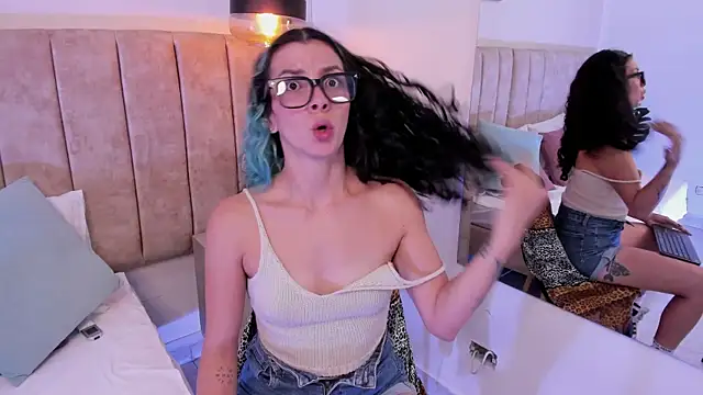 Chat XXX en directo de DinahCarter