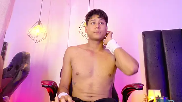 Rayden_Boy Live XXX-chat
