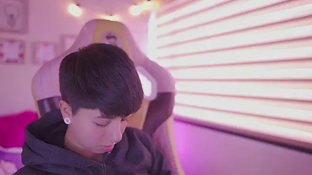 tommy_blue 现场XXX聊天