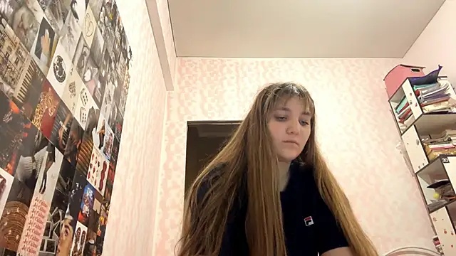 JanineThielman Adlı Modelin Canlı XXX Sohbeti