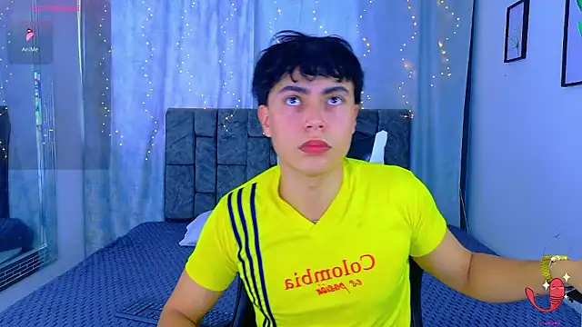 Dantekent Adlı Modelin Canlı XXX Sohbeti