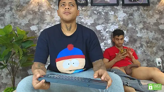 Chat +18 de Alejandro_and_Deiby ao vivo