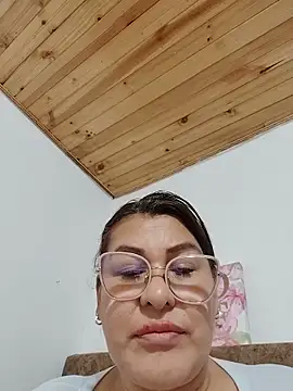 AlexxiaaMat élő XXX-chatje