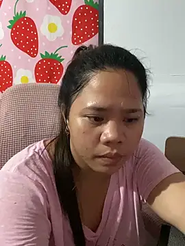 _UrSingleMamiBella_'s Live XXX Chat