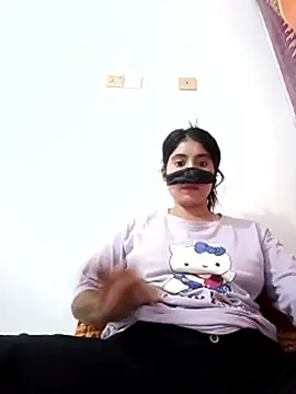 Chat +18 de Hot_Angle ao vivo