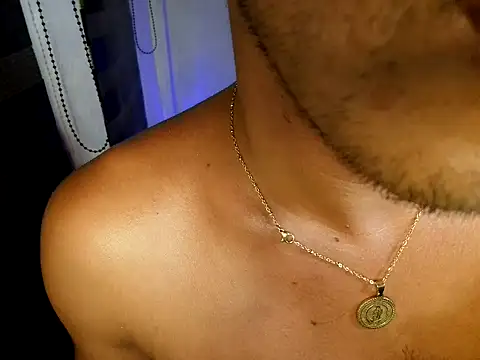 Spicy_RowyCam: онлайн-секс-чат
