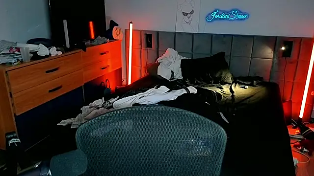 Chatroom XXX en direct de JordanShow