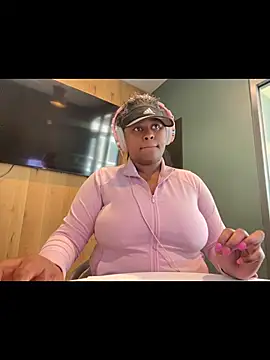 Chat XXX en directo de CarmenCash__