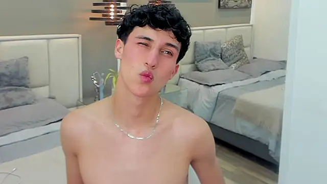 Chat XXX ao vivo de thom_ames