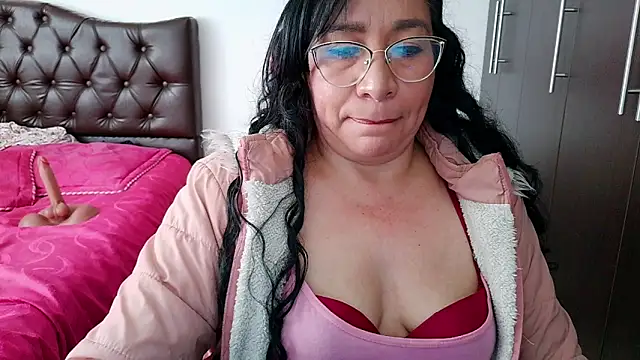 Grace_mature_milf: онлайн-секс-чат