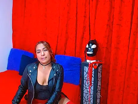 SharonCasttle Adlı Modelin Canlı XXX Sohbeti