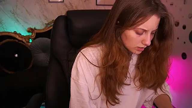 CuteeFoxy élő XXX-chatje