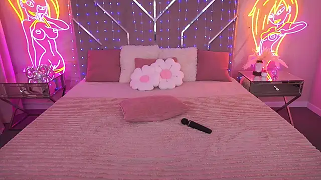 JuicyRina's Live XXX Chat
