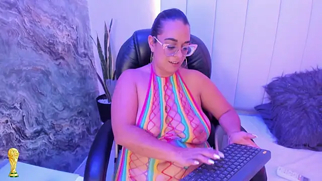 MHONIKBELUCCI's Live XXX Chat