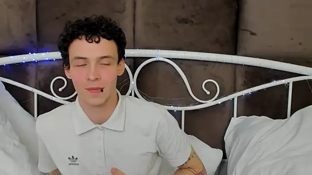Chat +18 de Jacob_Davidson ao vivo