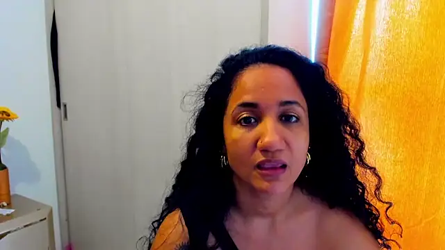 צ'אט XXX בשידור חי של alaskmiller1