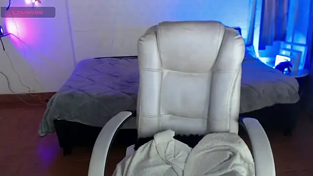 Tiana_27 Live XXX-chat