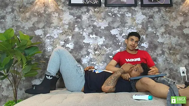 Alejandro_and_Deiby – Naživo XXX chat