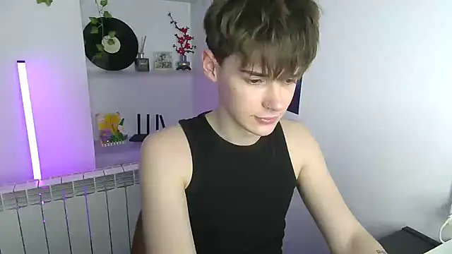 แชท XXX สดของ YourMilkyGuy