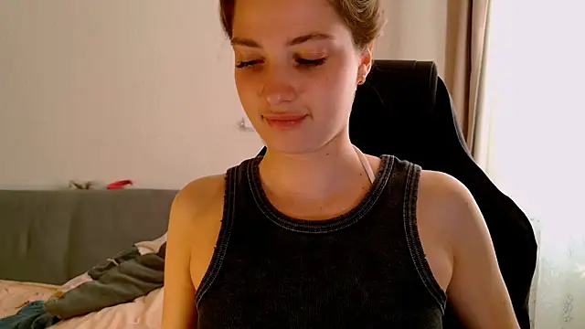 Chat XXX ao vivo de KiraVair
