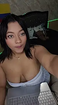 Chat XXX en directo de Saraa_M