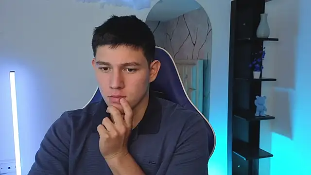 JamesCr_'s Live XXX Chat