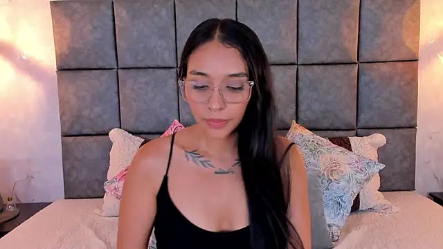 Roseaurora's Live XXX Chat