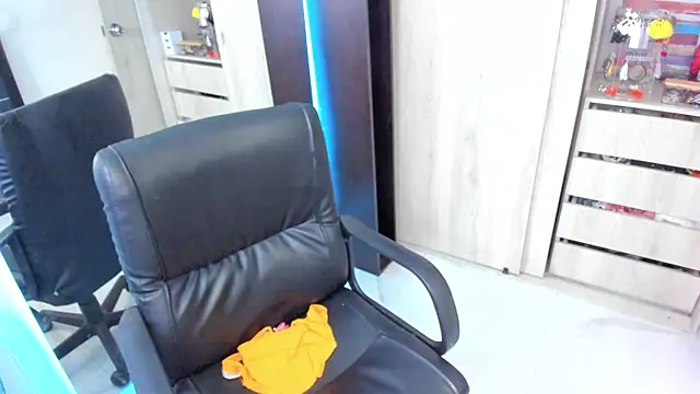 BellaFlaming's Live XXX Chat