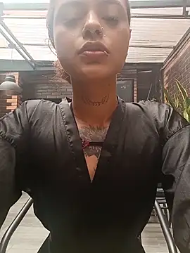 แชท XXX สดของ Caroline420_