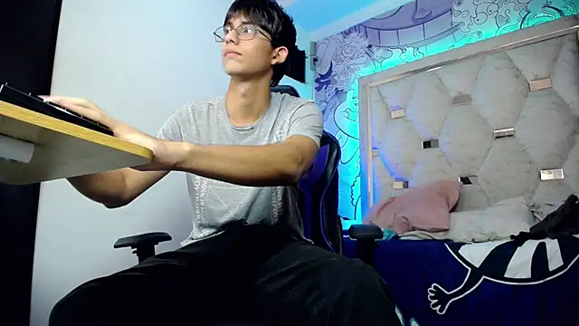 zxvn_nn Live XXX chat