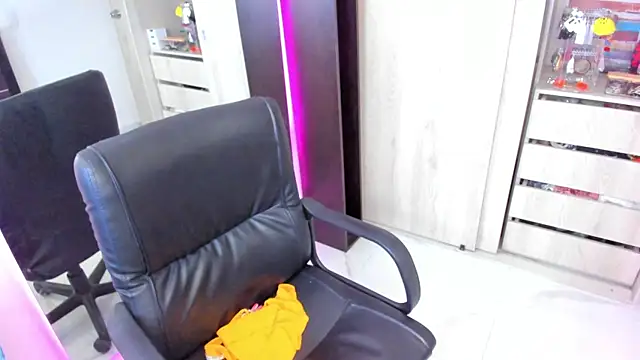 BellaFlaming Live XXX Chat