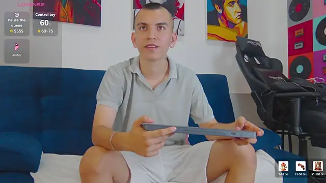 Rowan_Cley live XXX chat