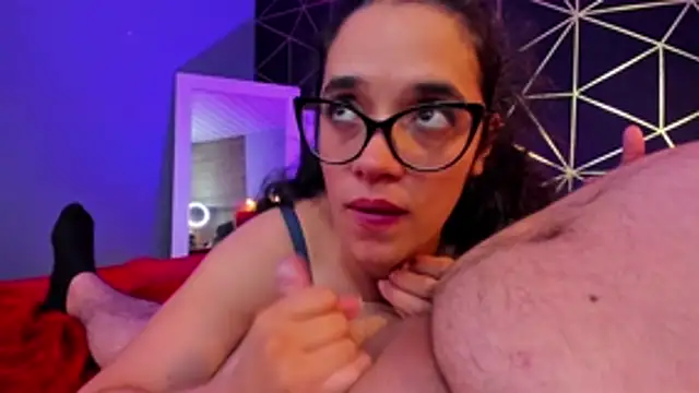 Saritaa_28's Live XXX Chat