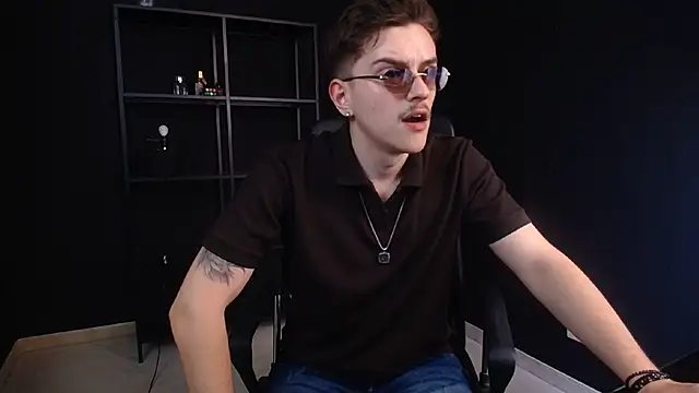 FelixStarkk 现场XXX聊天