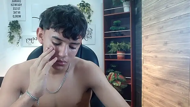 Онлайн чат XXX Ryan_grayx