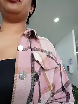 SOFIA-11_ Adlı Modelin Canlı XXX Sohbeti