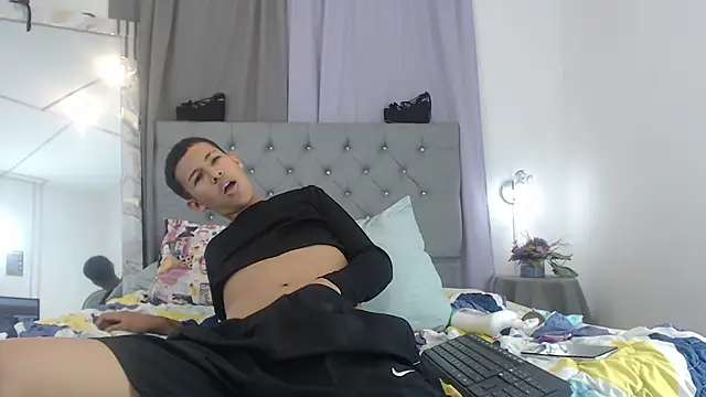 PhillipCox live XXX chat