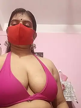 Hotpritid Adlı Modelin Canlı XXX Sohbeti