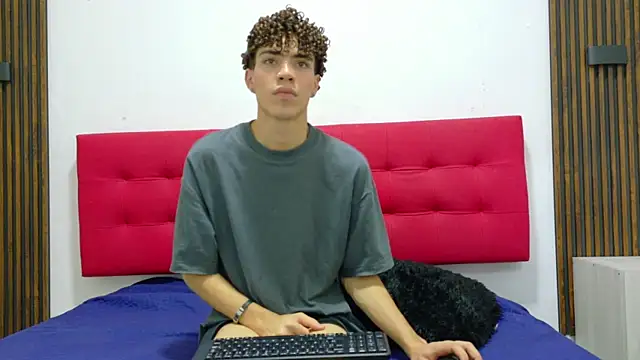 Monyel_Blake élő XXX-chatje