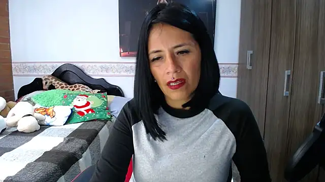 Chat XXX en directo de sharoon_cheerry