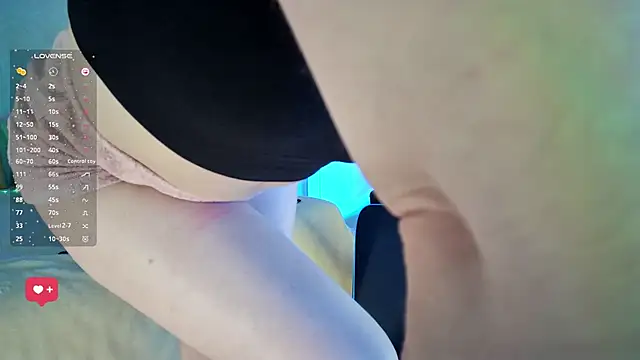XXX chat uživo modela Roseaa