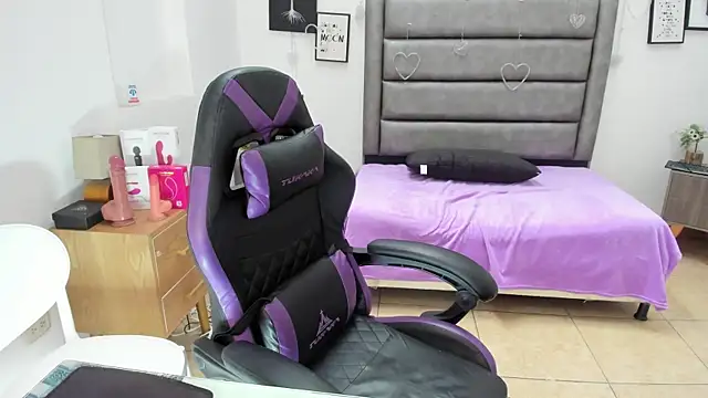 Chat +18 de Tania_Duque ao vivo