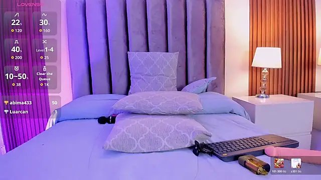 LilyHartt's Live XXX Chat