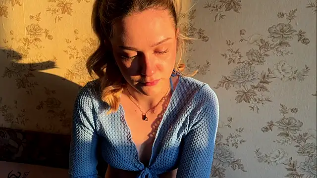 AlisiaStreitmatter Adlı Modelin Canlı XXX Sohbeti